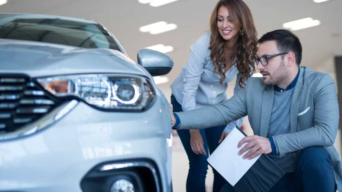 Cómo negociar el precio de un auto seminuevo: tácticas y errores comunes