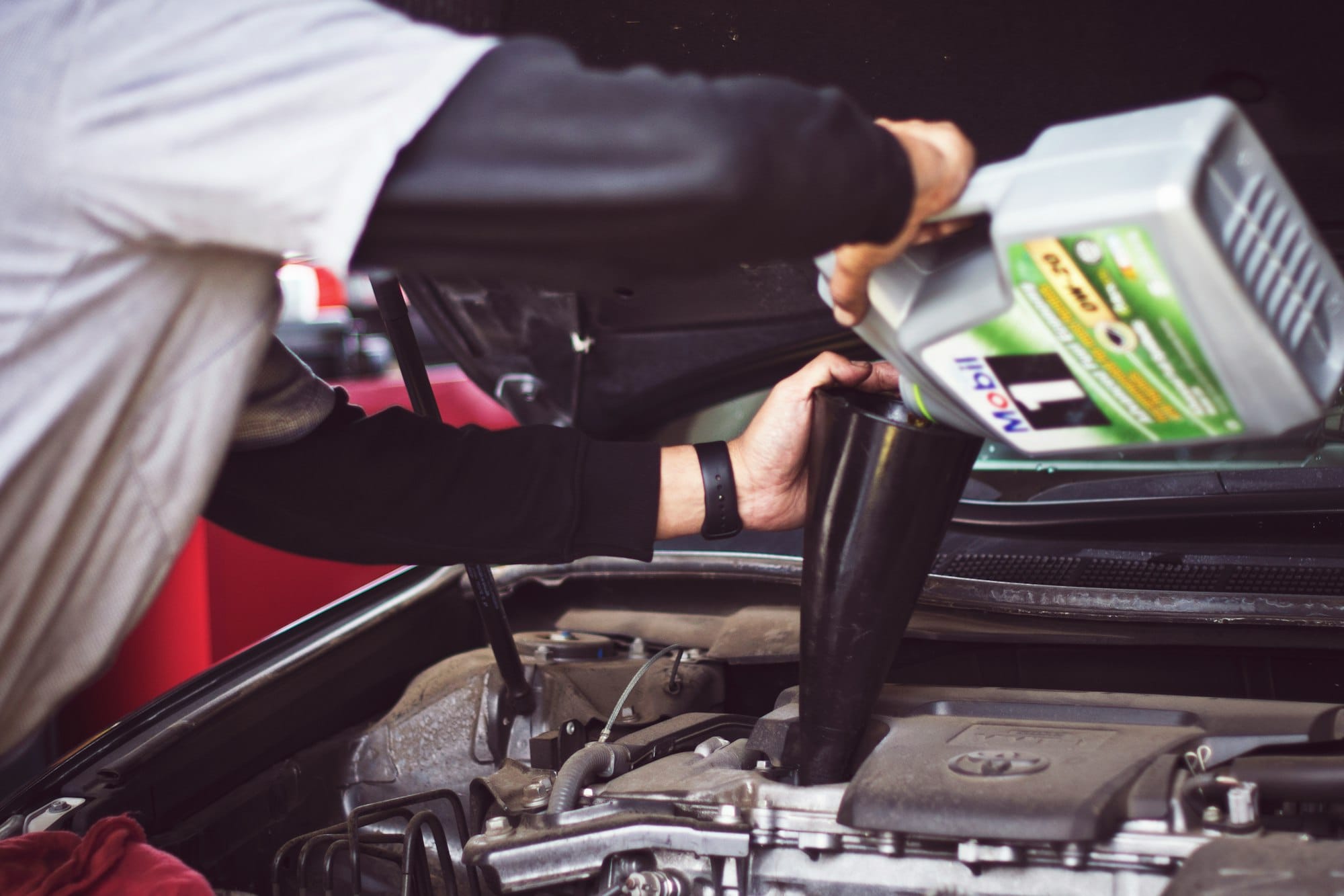 Costos reales de mantener un auto seminuevo en el Perú